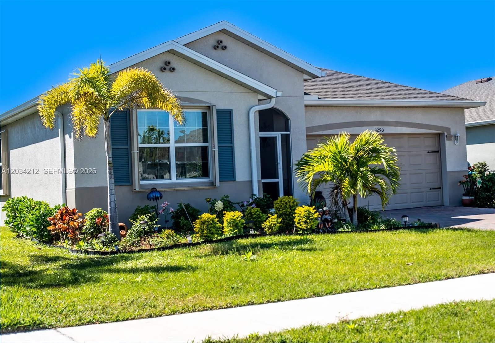 3290 Baravaldo Cir, Cape Coral, FL 33909