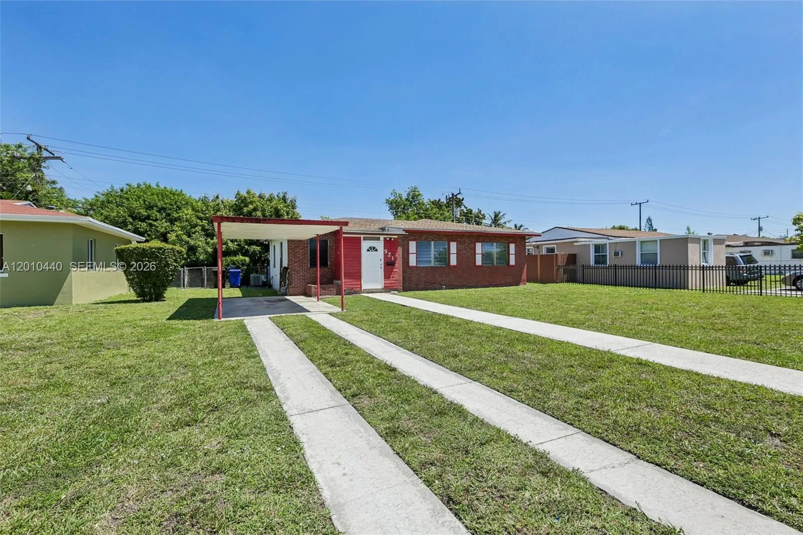 921 NE 159th St, North Miami Beach, FL 33162