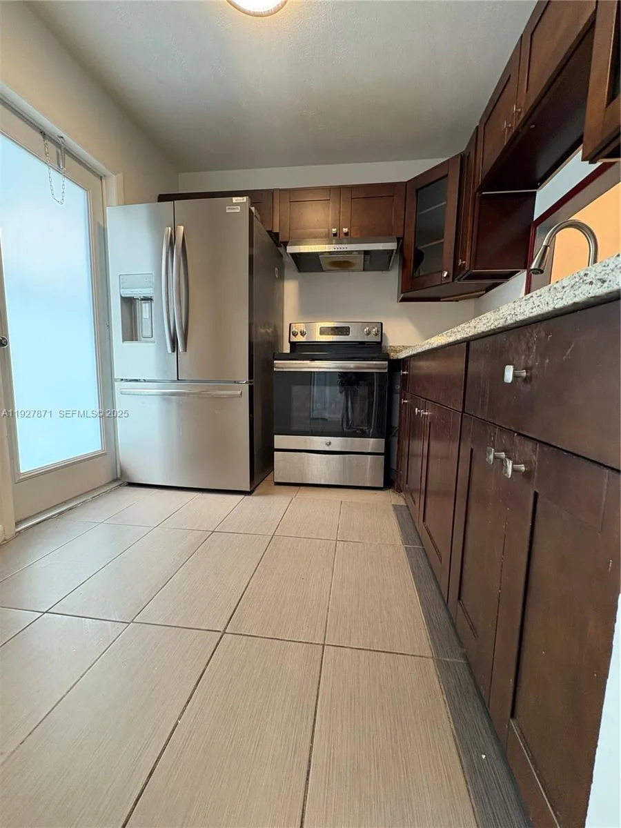 4441 NW 16th St # J102, Lauderhill, FL 33313