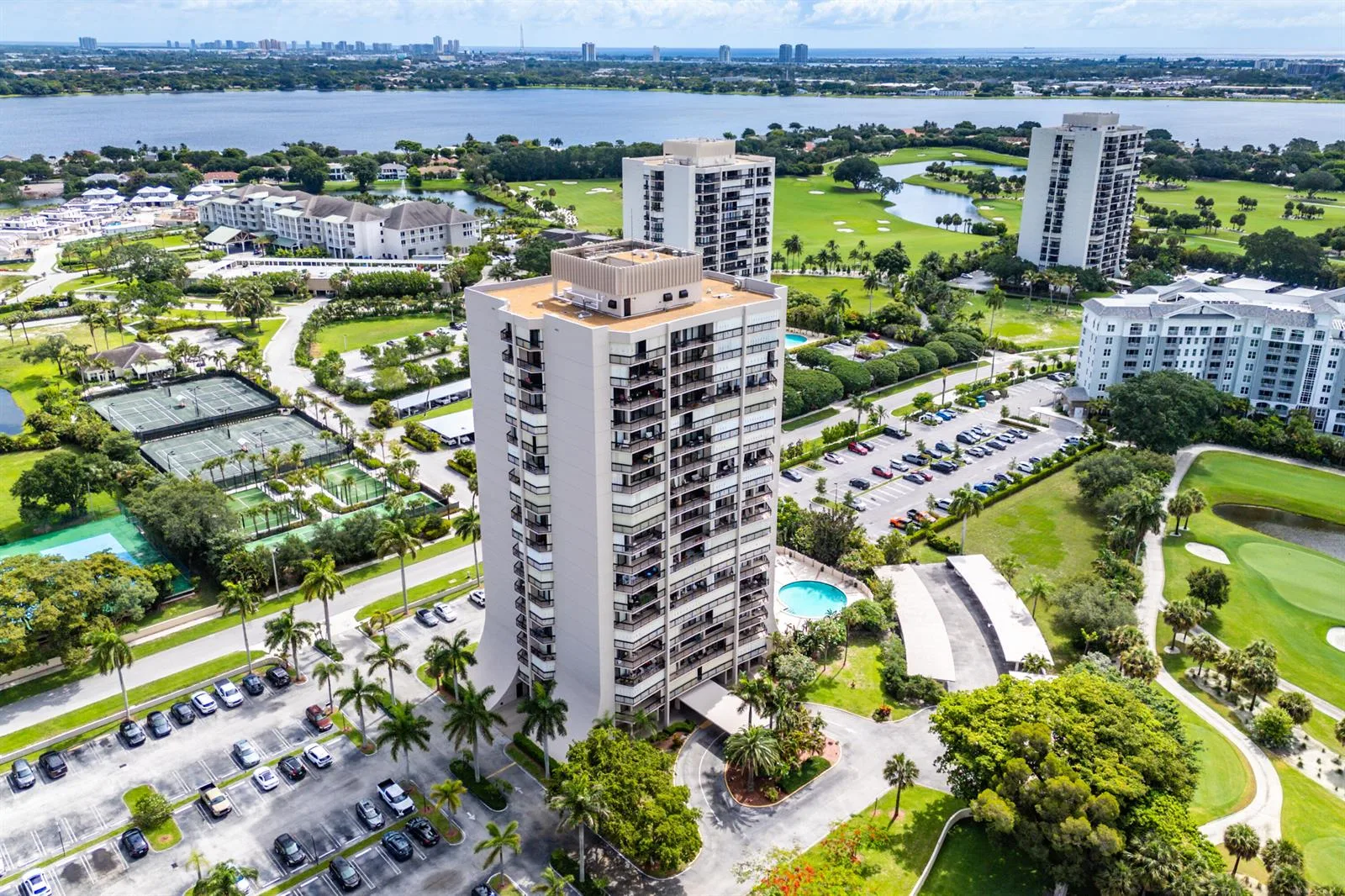 2425 Presidential Way # Ph5, West Palm Beach, FL 33401