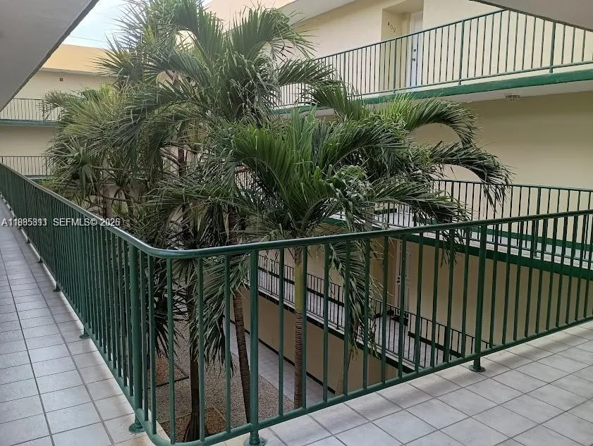 8321 NW 7th St # 1-307, Miami, FL 33126 photo 4