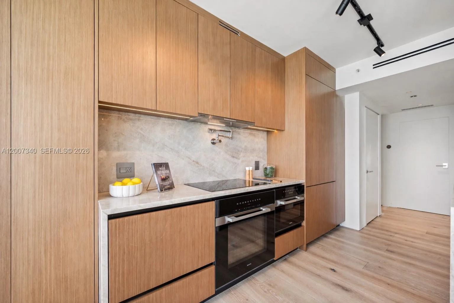 6365 Collins Ave # 3904, Miami Beach, FL 33141 photo 9