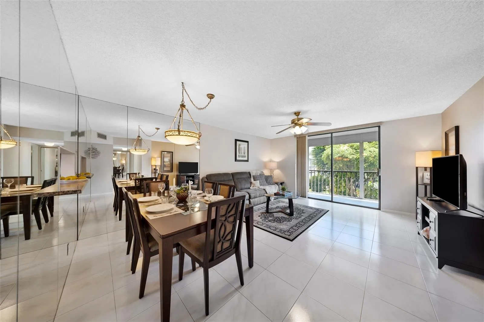5250 Las Verdes Circle # 317, Delray Beach, FL 33484
