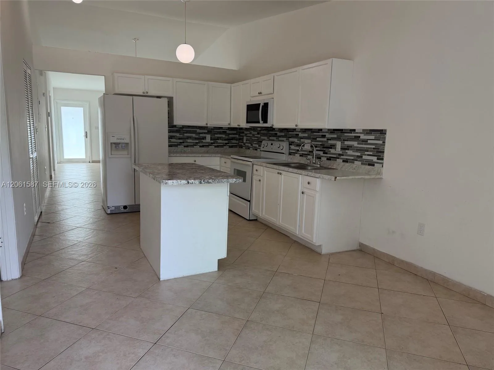 11686 NW 91st Pl, Hialeah Gardens, FL 33018 photo 5