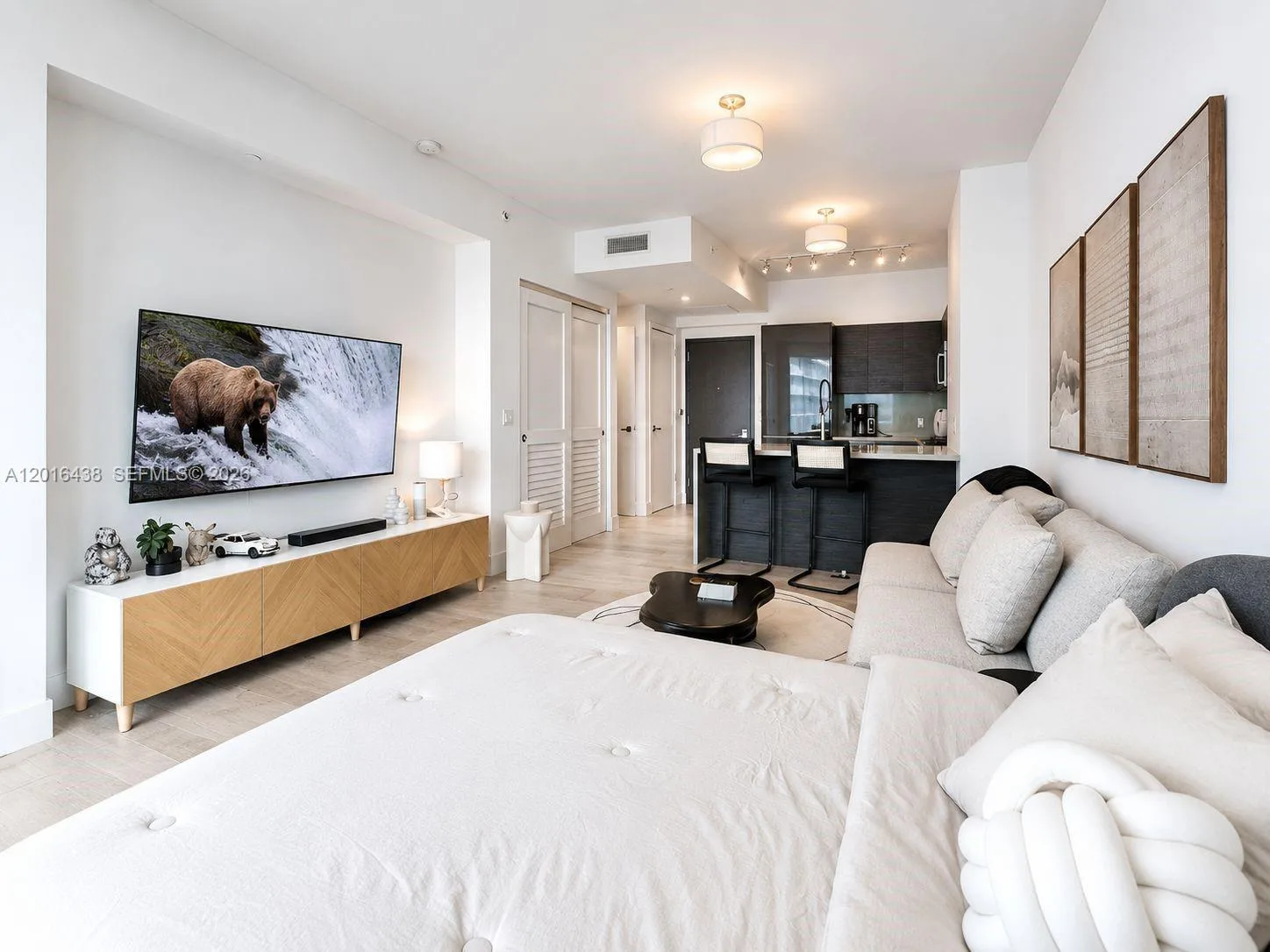 1080 Brickell Ave # 1705, Miami, FL 33131 photo 2