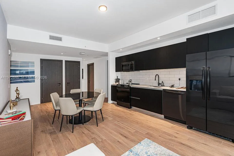398 NE 5th St # 2418, Miami, FL 33132 photo 10