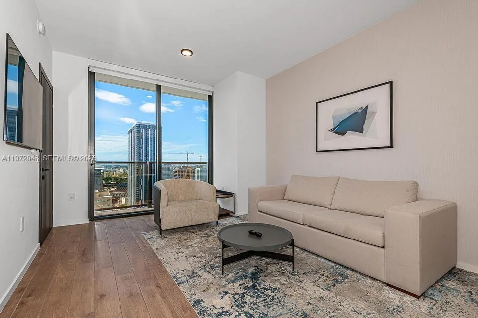 398 NE 5th St # 2418, Miami, FL 33132 photo 6
