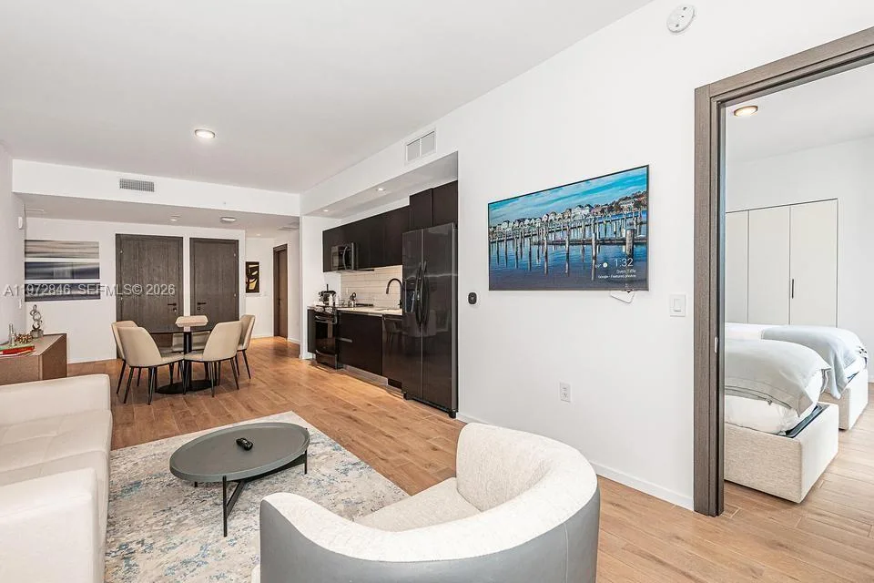 398 NE 5th St # 2418, Miami, FL 33132 photo 9