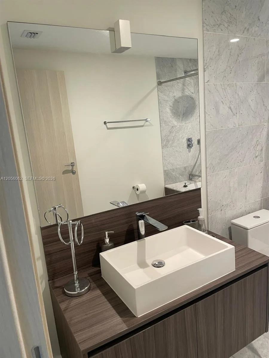 1000 Brickell Plaza # 2404, Miami, FL 33131 photo 4