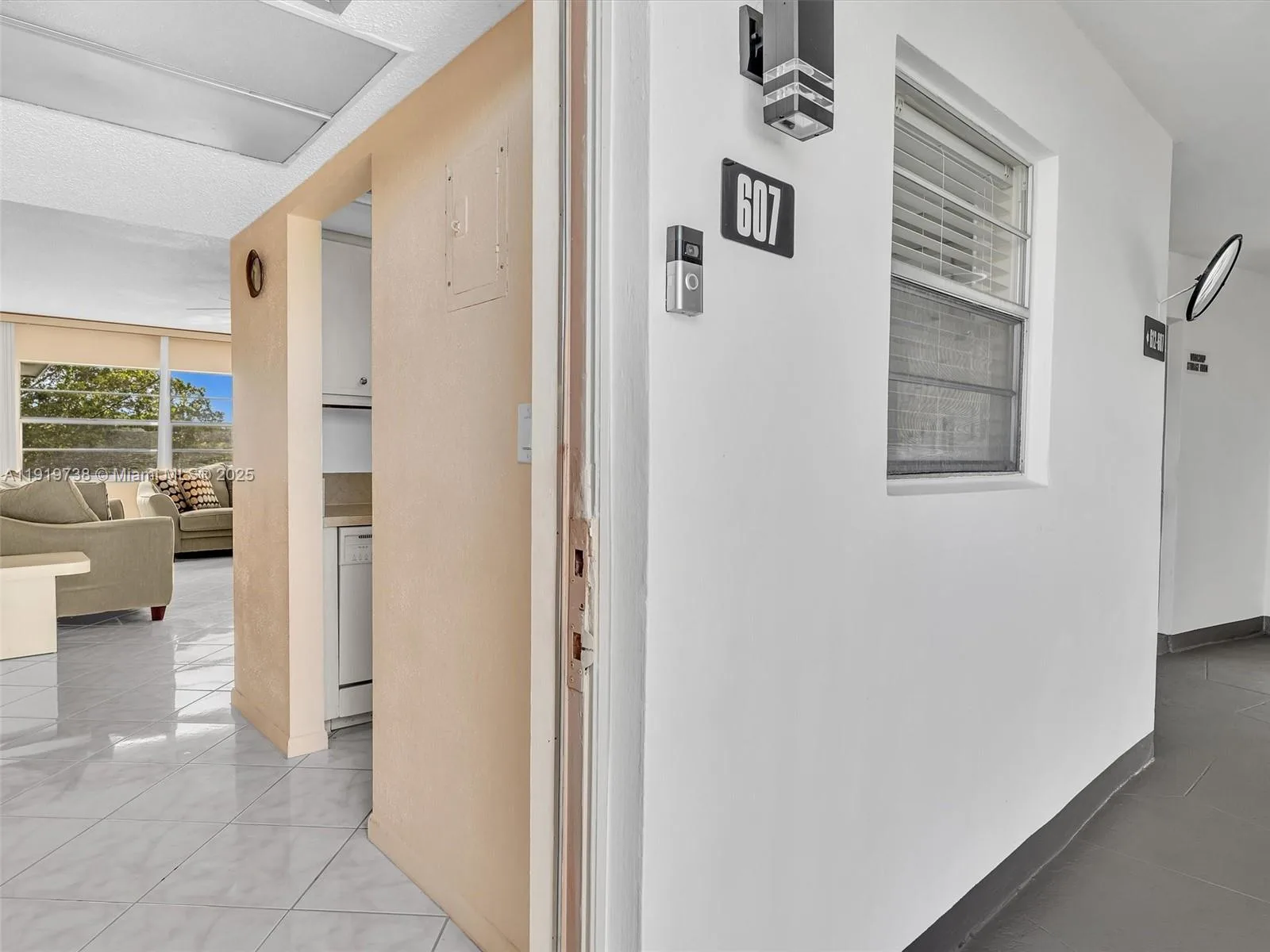 5102 NW 36th St # 607, Lauderdale Lakes, FL 33319 photo 4
