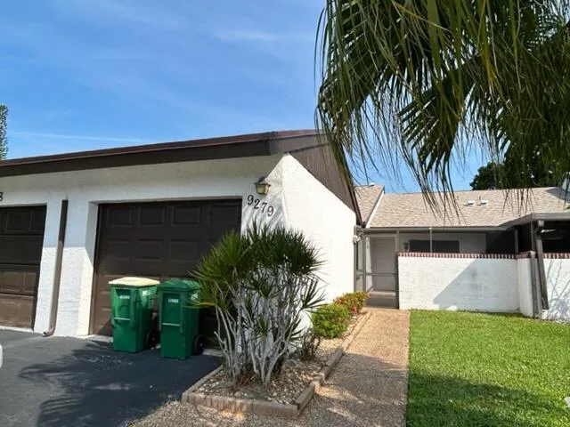 9279 Wedgewood Drive # B20, Tamarac, FL 33321 photo 2