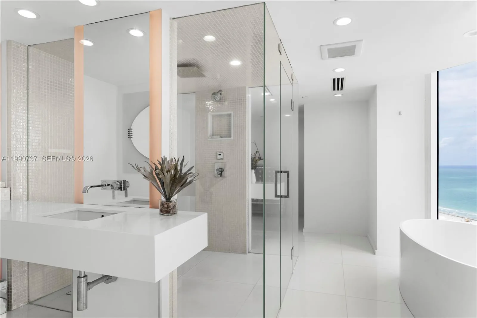 300 S Pointe Dr # 3405, Miami Beach, FL 33139 photo 10