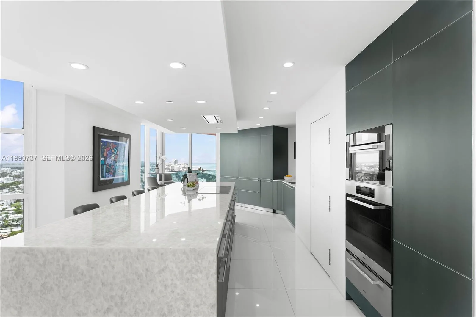 300 S Pointe Dr # 3405, Miami Beach, FL 33139 photo 6