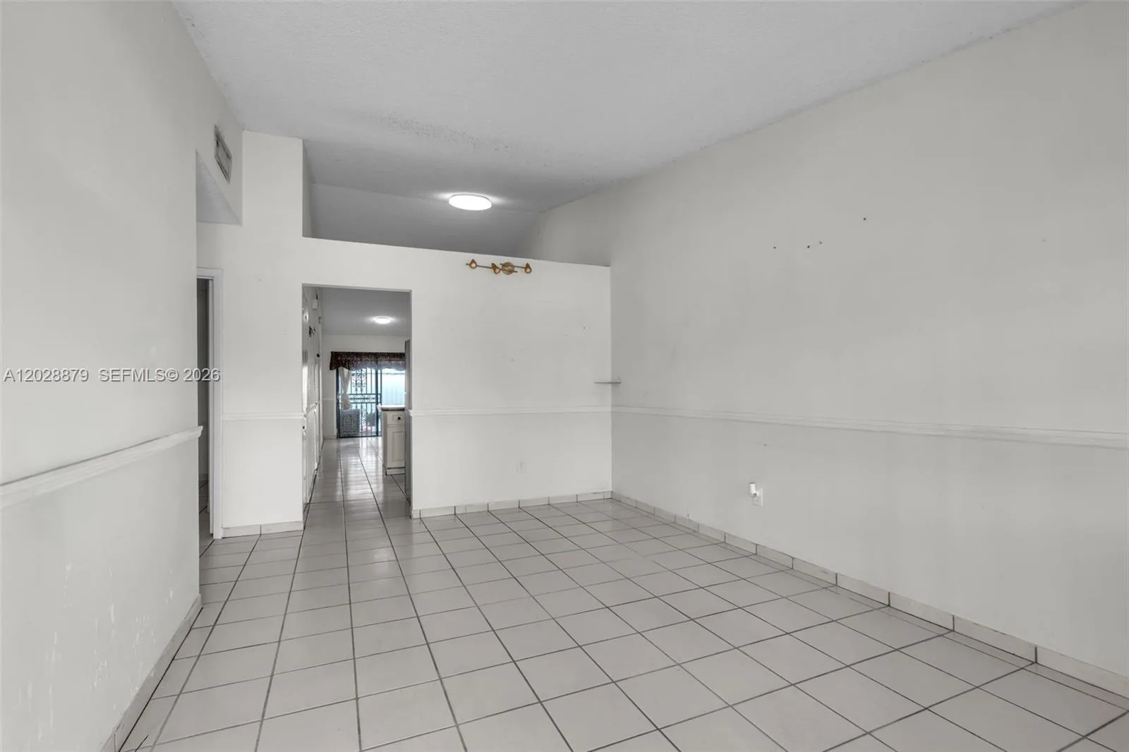 8805 NW 114th Ter, Hialeah Gardens, FL 33018 photo 3
