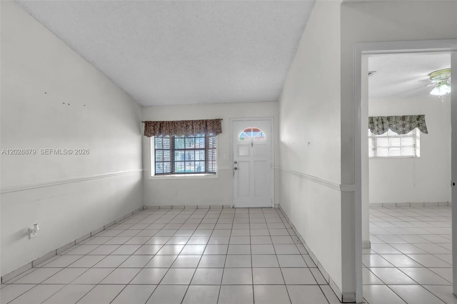 8805 NW 114th Ter, Hialeah Gardens, FL 33018 photo 5