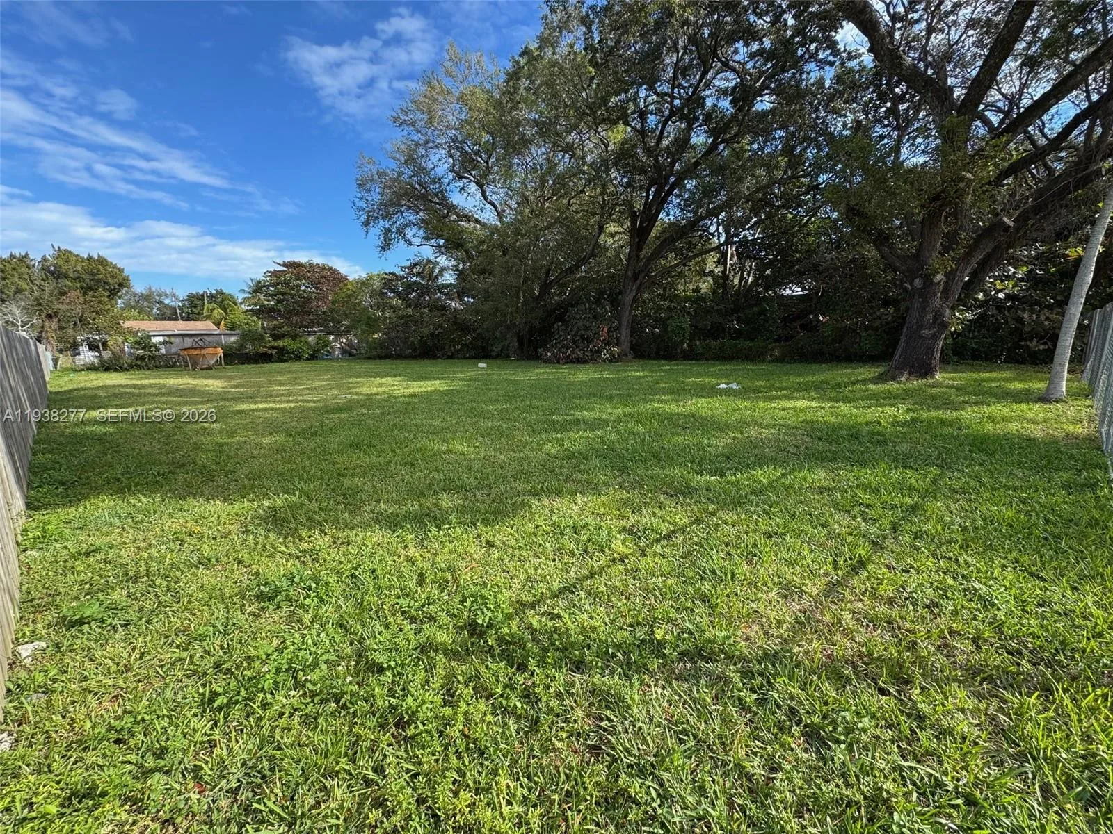 261 NW 96th St, Miami, FL 33150 photo 2