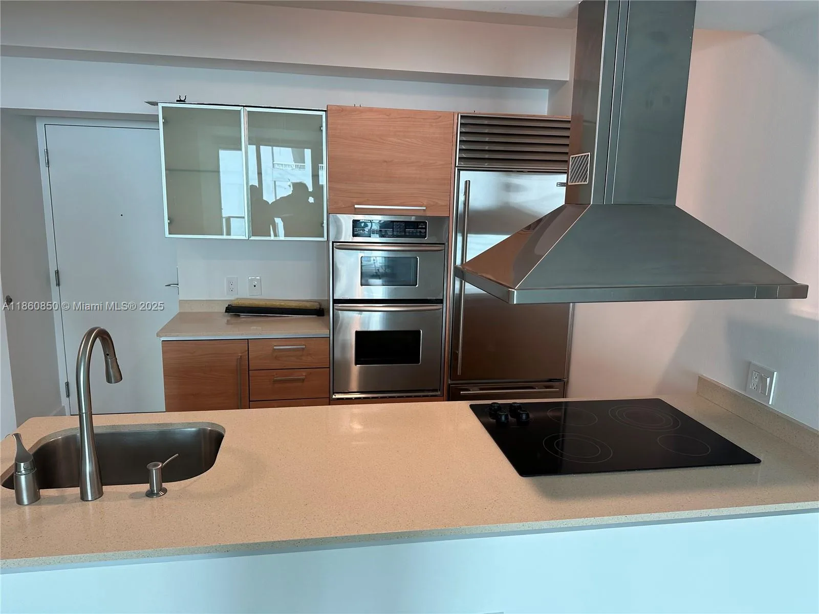 218 SE 14th St # 1508, Miami, FL 33131 photo 2