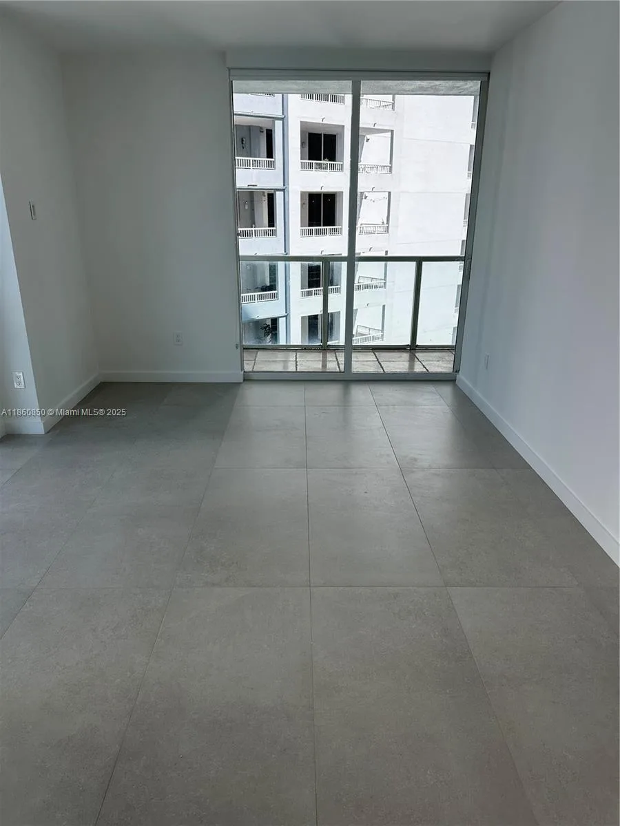 218 SE 14th St # 1508, Miami, FL 33131 photo 4