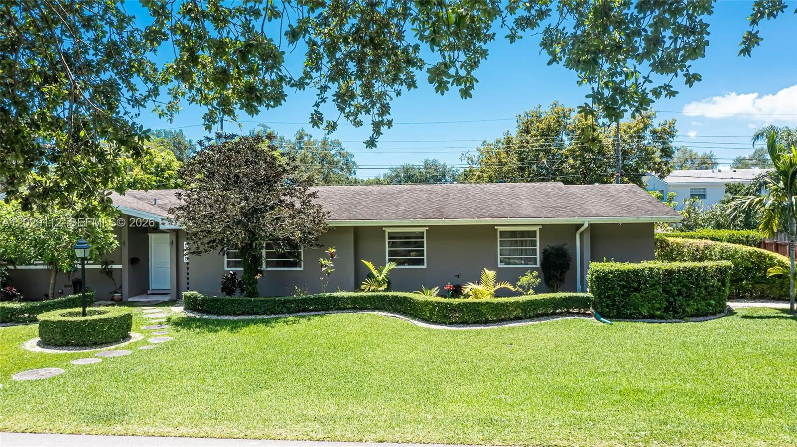 6760 SW 62nd Ter, South Miami, FL 33143