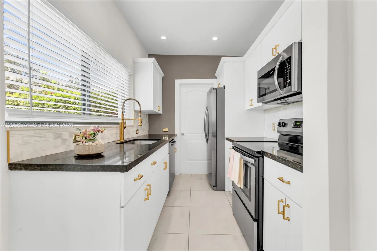 1340 NW 4th Ave, Fort Lauderdale, FL 33311 photo 10