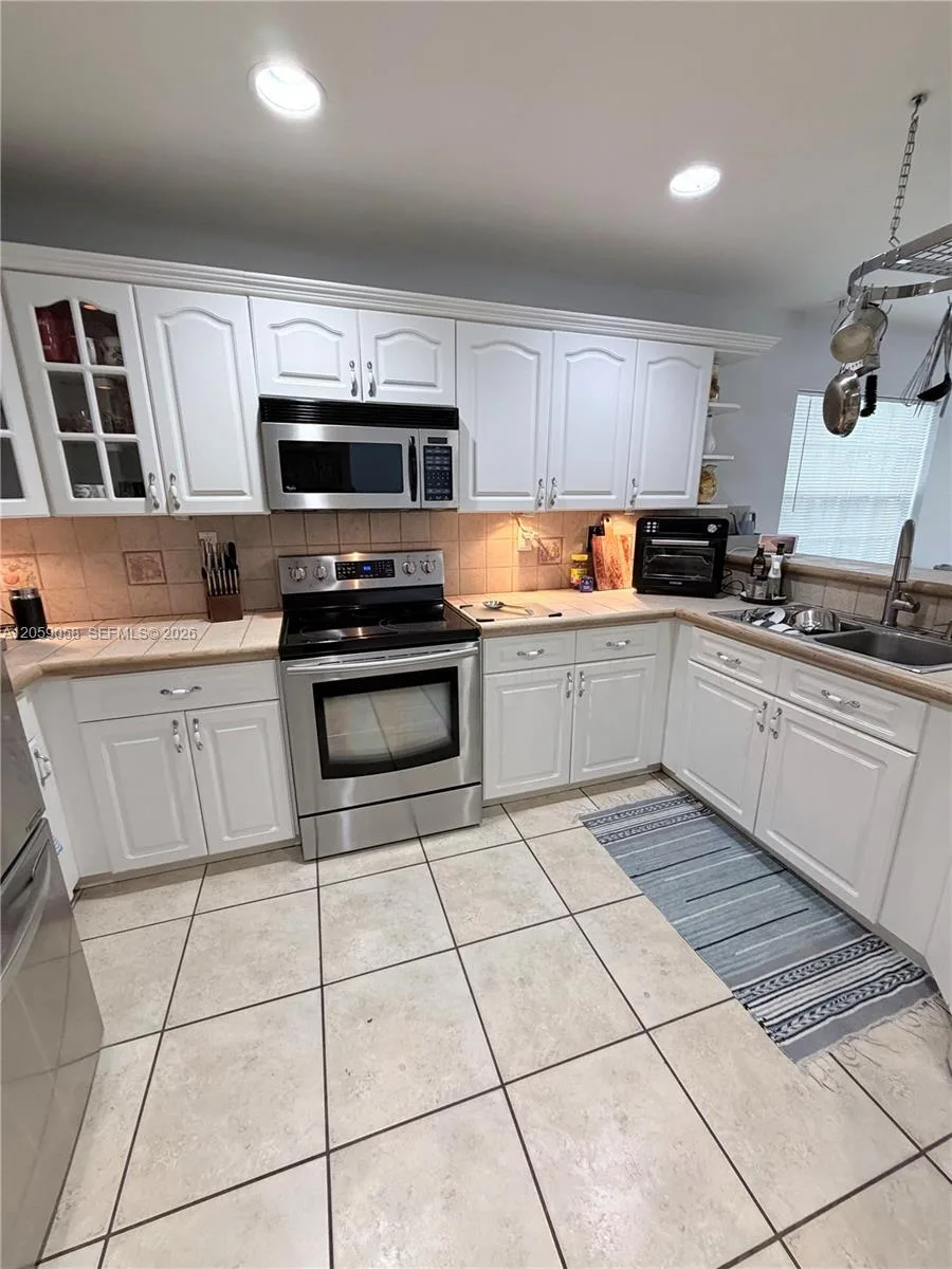15253 SW 138th Ter, Miami, FL 33196 photo 11