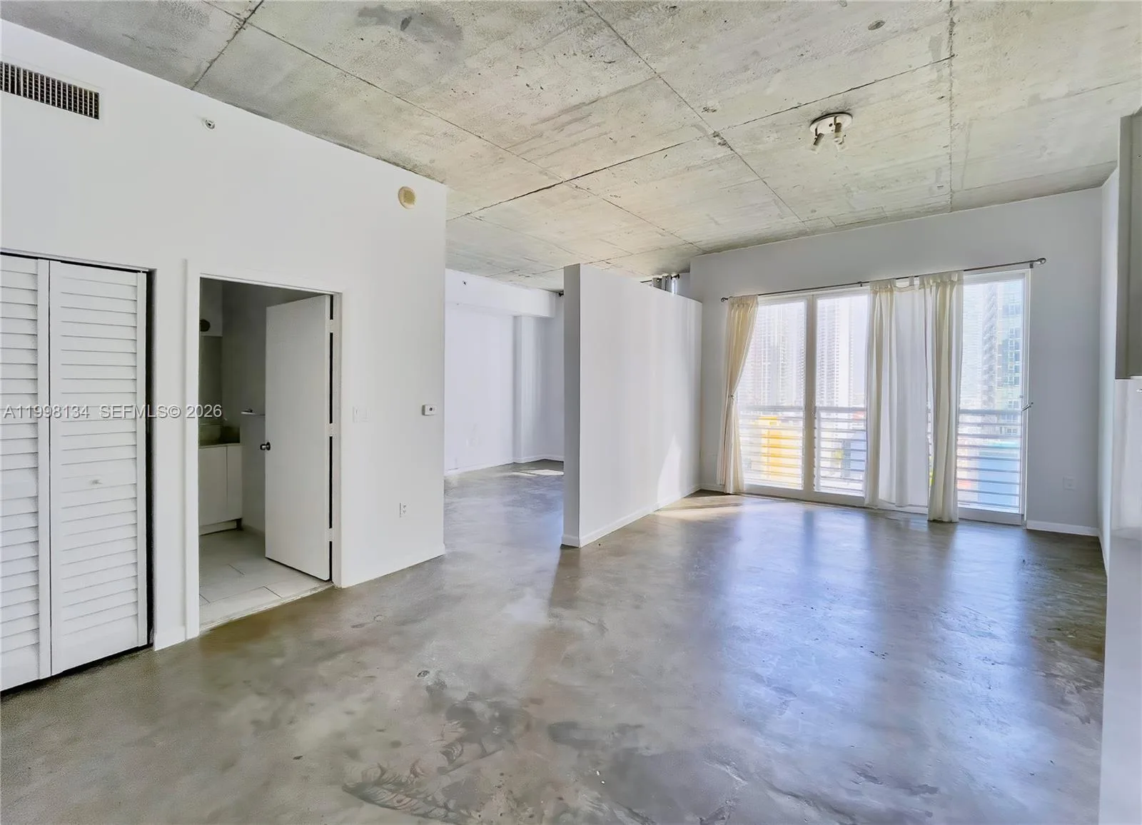 133 NE 2nd Ave # 2105, Miami, FL 33132 photo 2