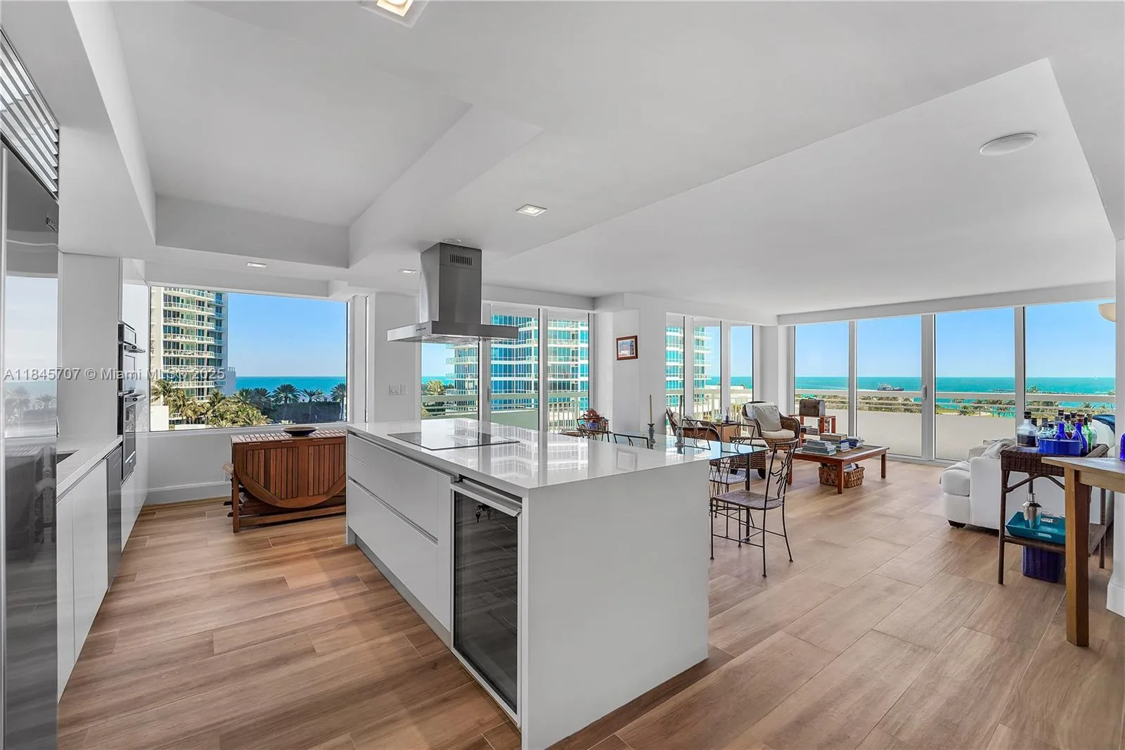 400 S Pointe Dr # 704, Miami Beach, FL 33139