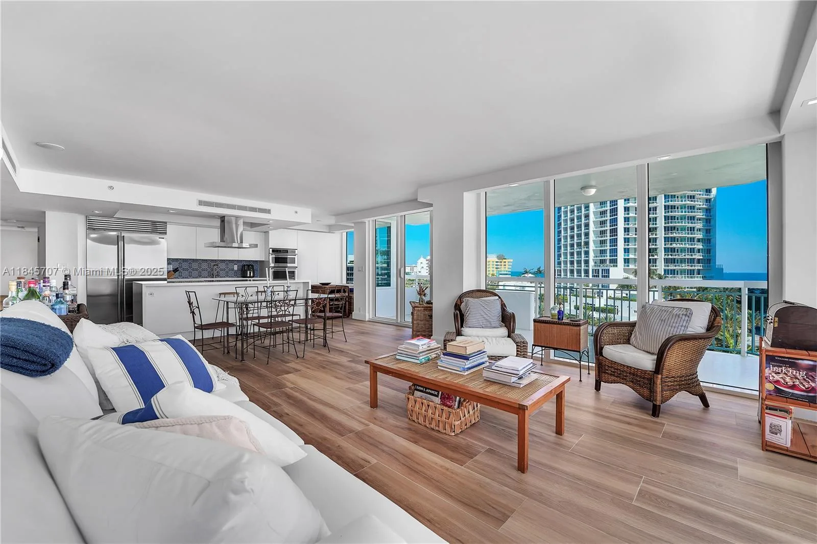 400 S Pointe Dr # 704, Miami Beach, FL 33139 photo 13