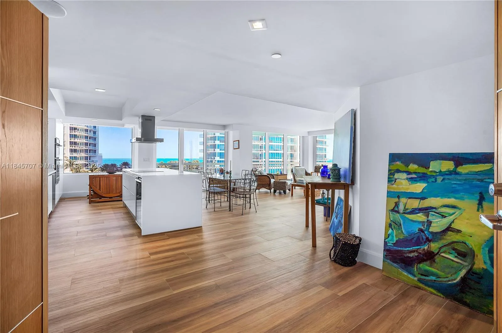 400 S Pointe Dr # 704, Miami Beach, FL 33139 photo 3