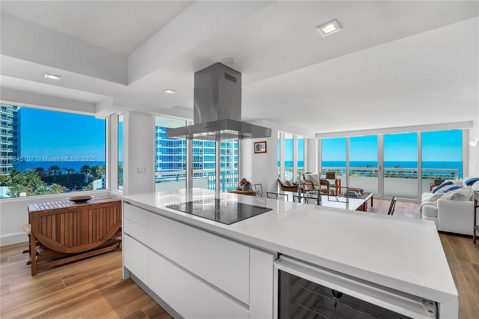 400 S Pointe Dr # 704, Miami Beach, FL 33139 photo 5