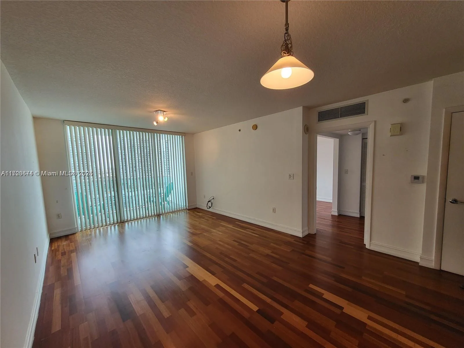 31 SE 5th St # 2409, Miami, FL 33131 photo 2