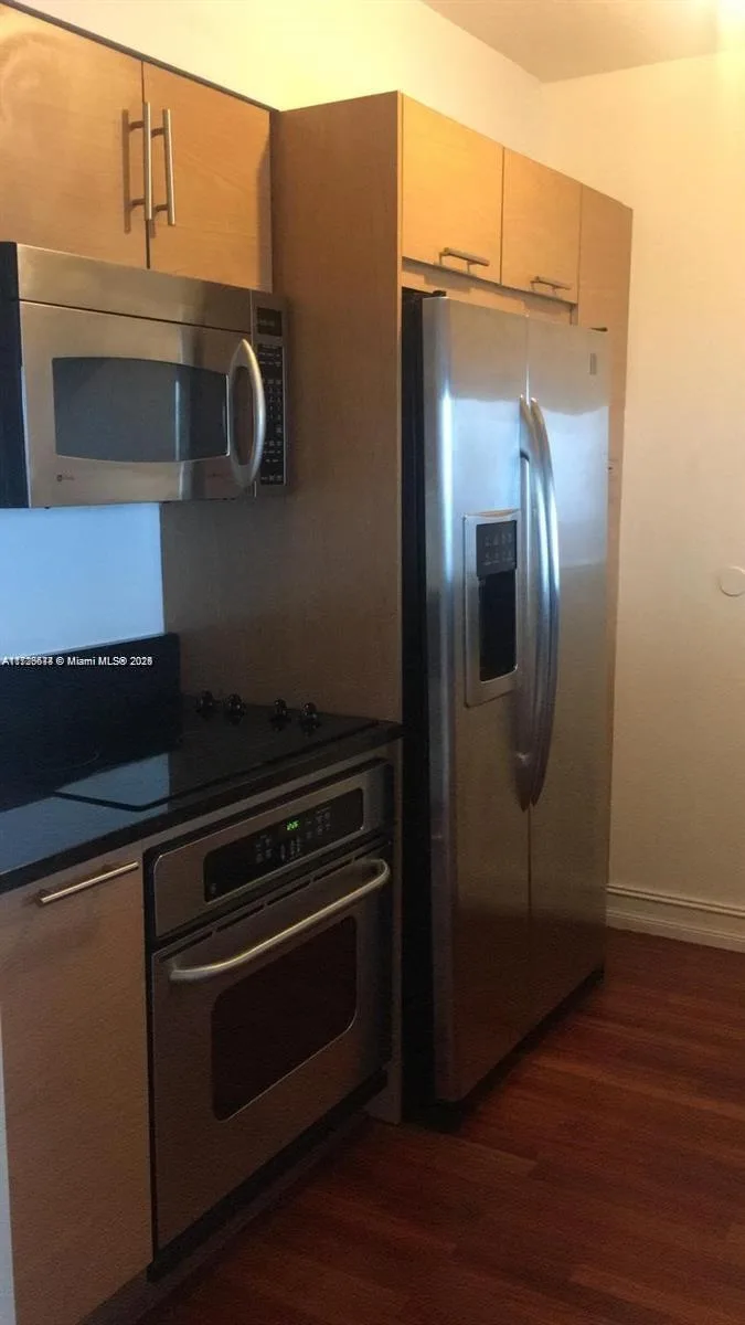 31 SE 5th St # 2409, Miami, FL 33131 photo 9