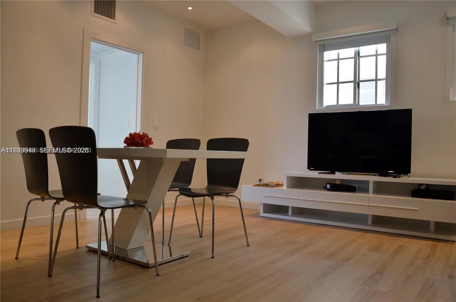 700 16th St # 201, Miami Beach, FL 33139 photo 2