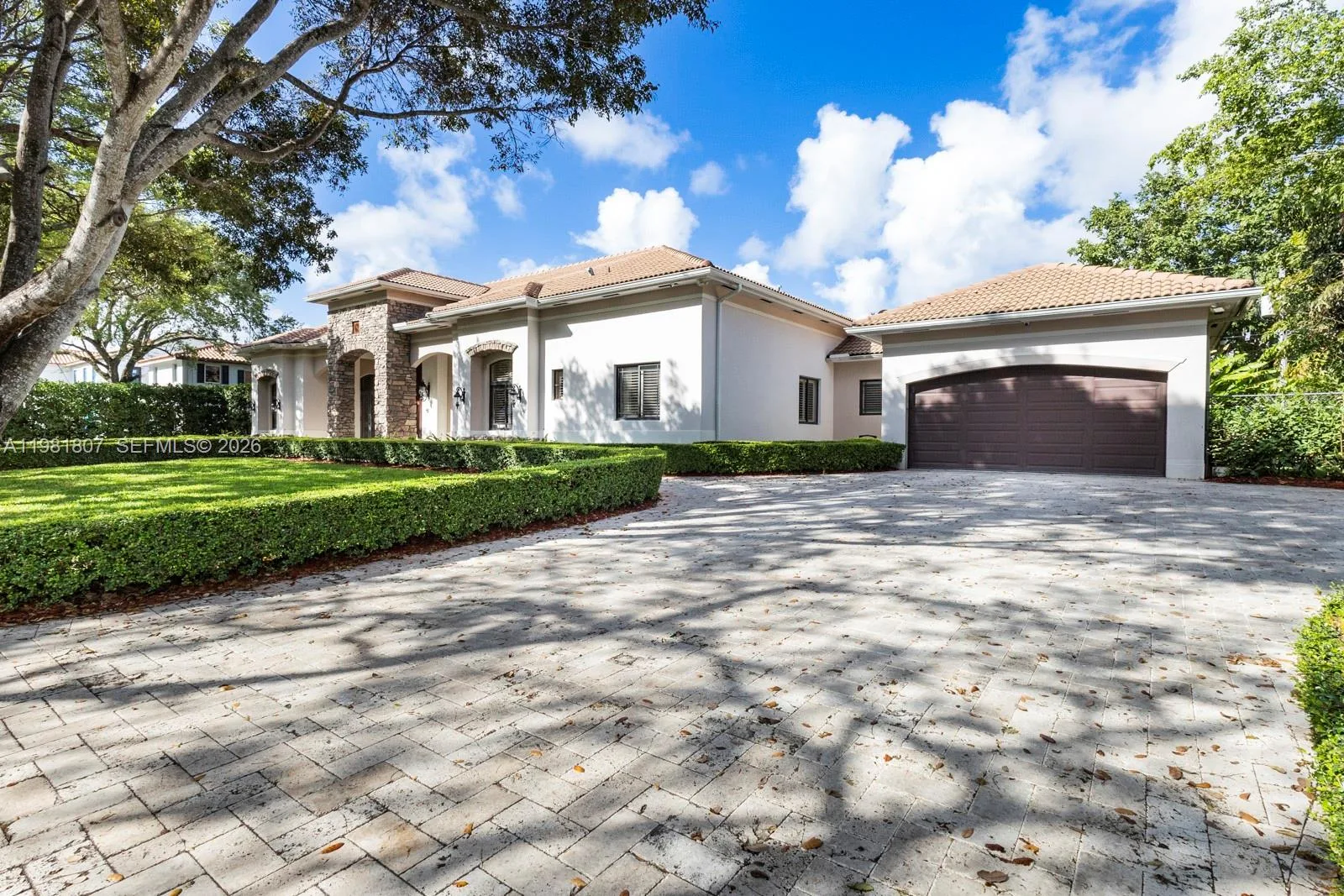 7140 SW 70th Ave, Miami, FL 33143 photo 2
