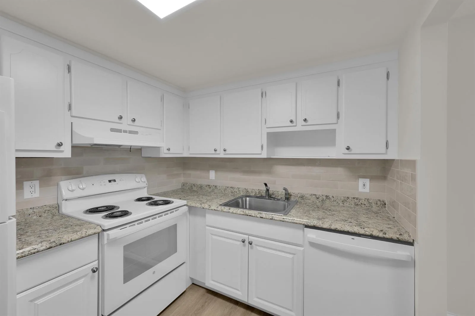 146 SAXONY D Drive # 146, Delray Beach, FL 33446 photo 12