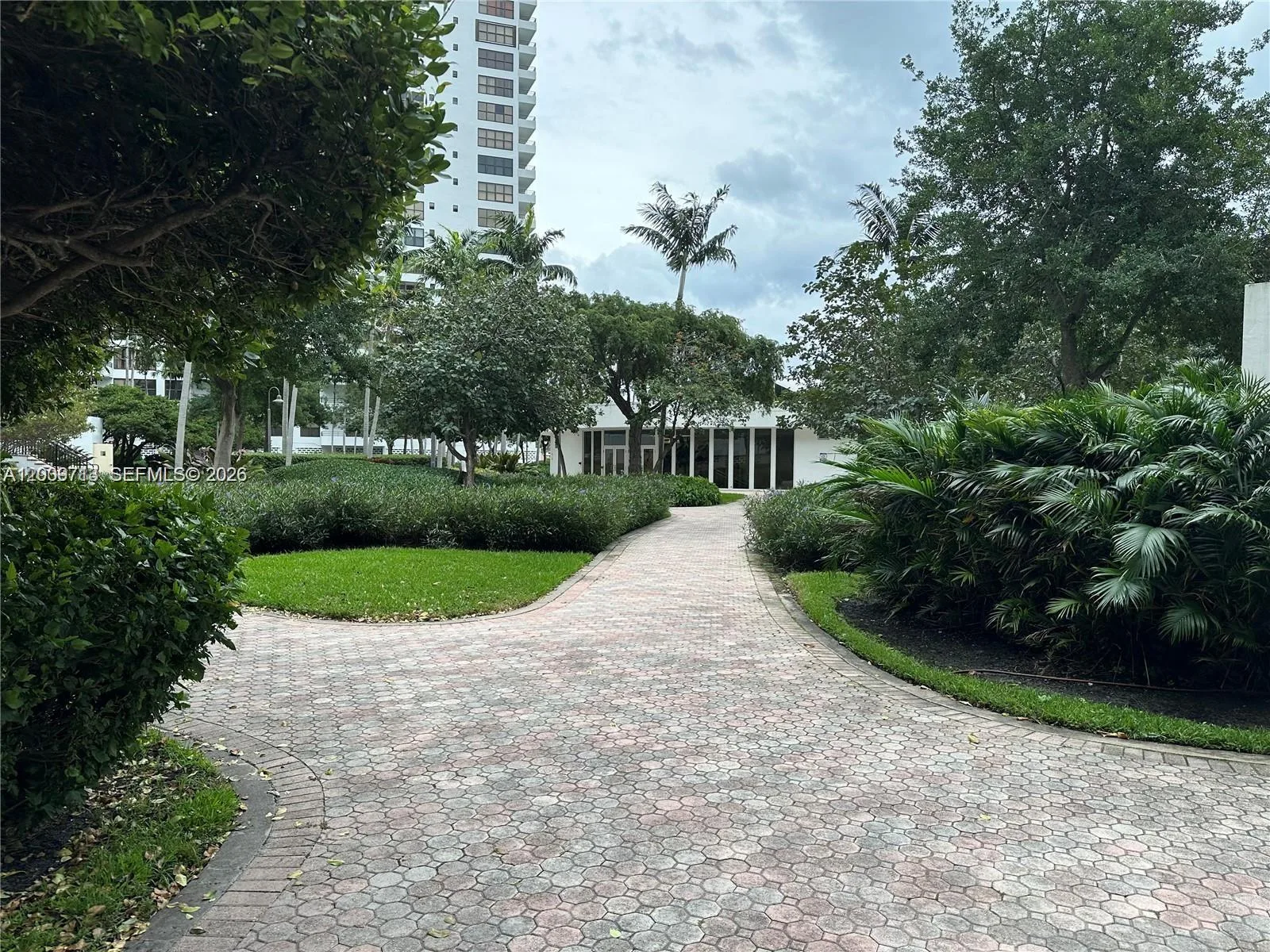 600 Three Islands Blvd # 1402, Hallandale Beach, FL 33009 photo 6