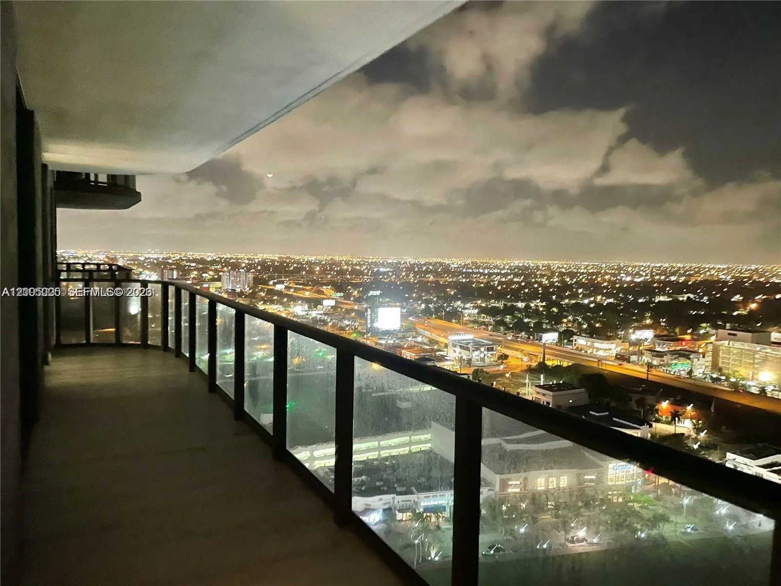121 NE 34 St # 2215, Miami, FL 33137 photo 3