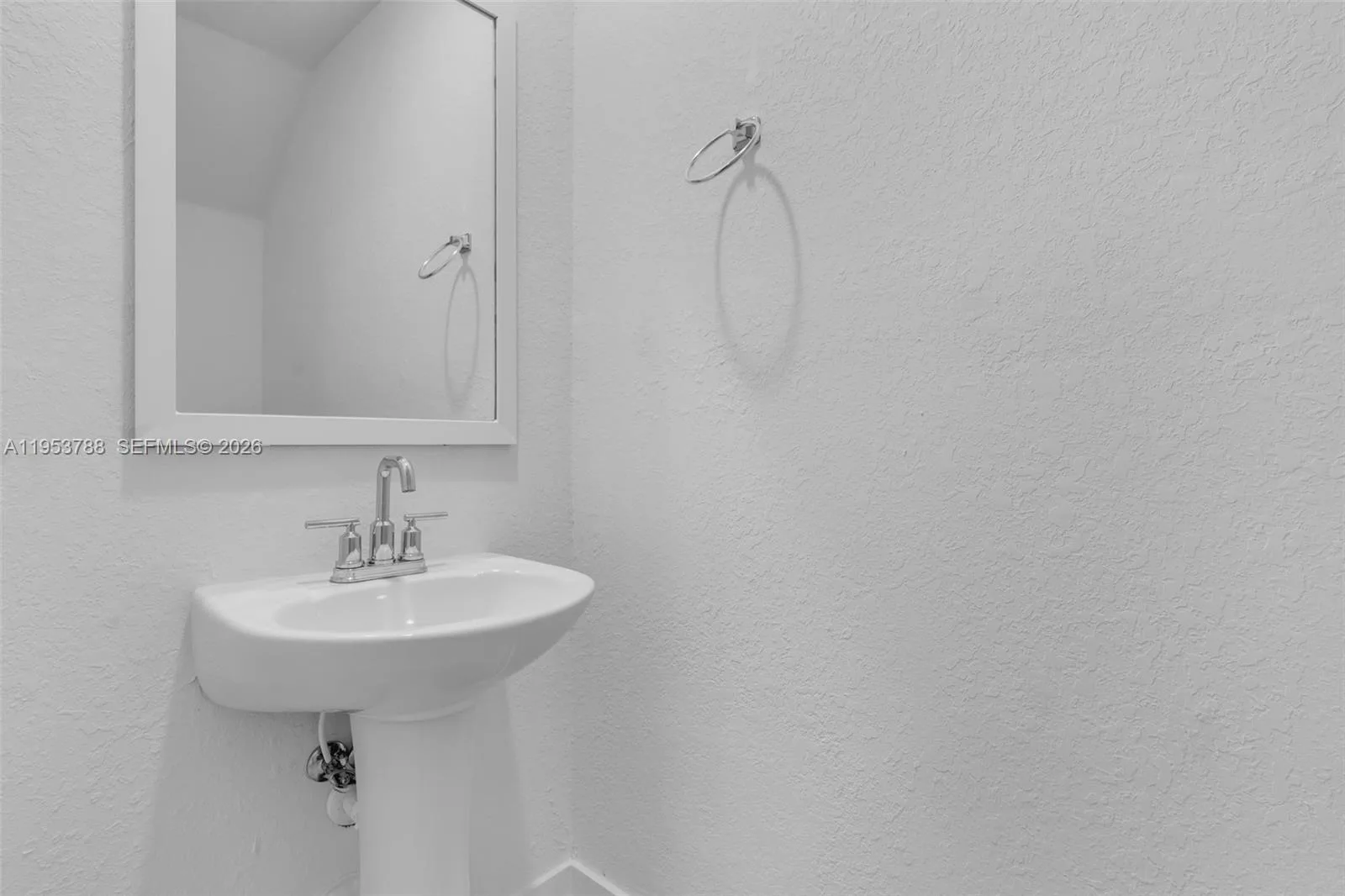 540 NE 5th TER, Florida City, FL 33034 photo 9