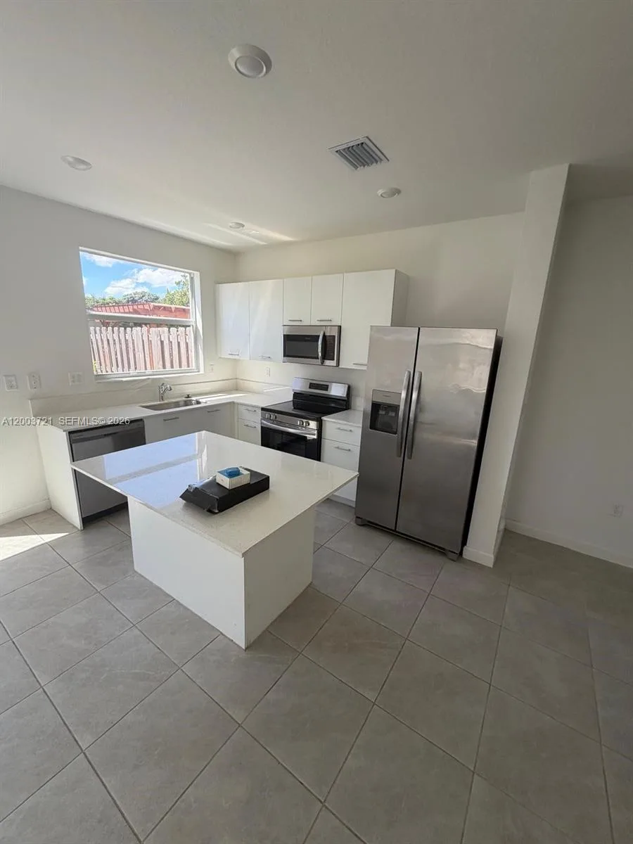 12148 NW 24TH PL # 12148, Miami, FL 33167 photo 5