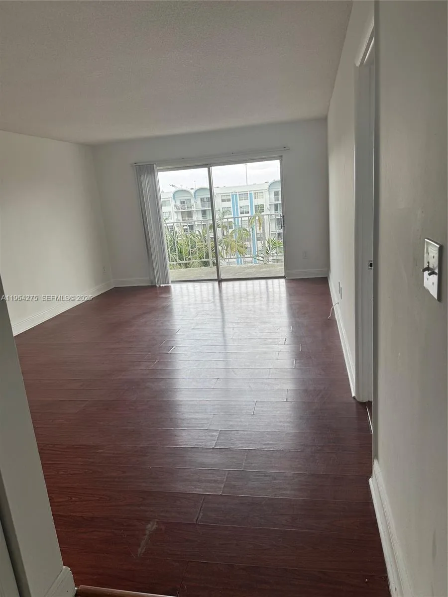 496 NW 165th St Rd # D-614, Miami, FL 33169 photo 3