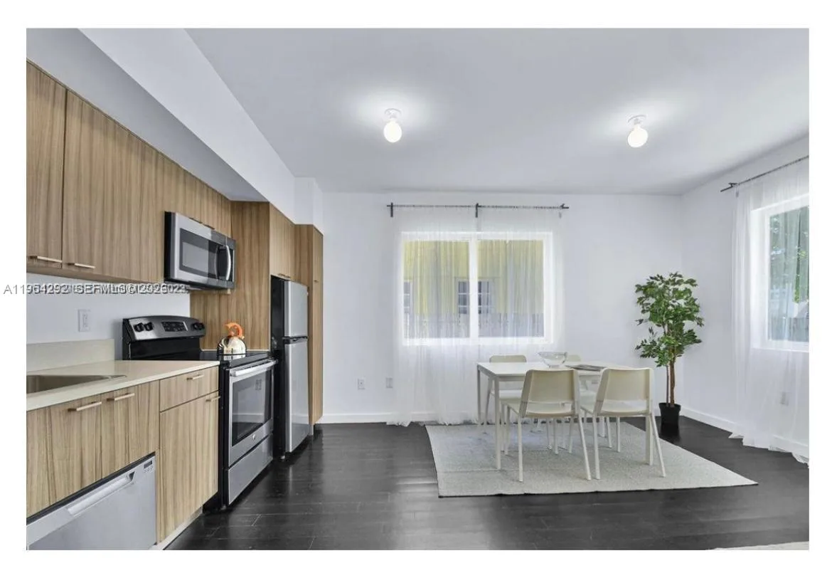557 Michigan Ave # 111, Miami Beach, FL 33139 photo 3