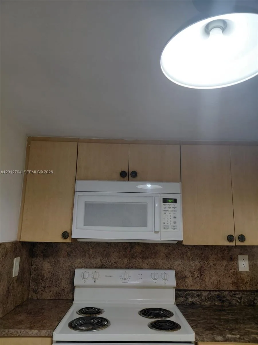 11790 SW 18th St # 429-3, Miami, FL 33175 photo 4