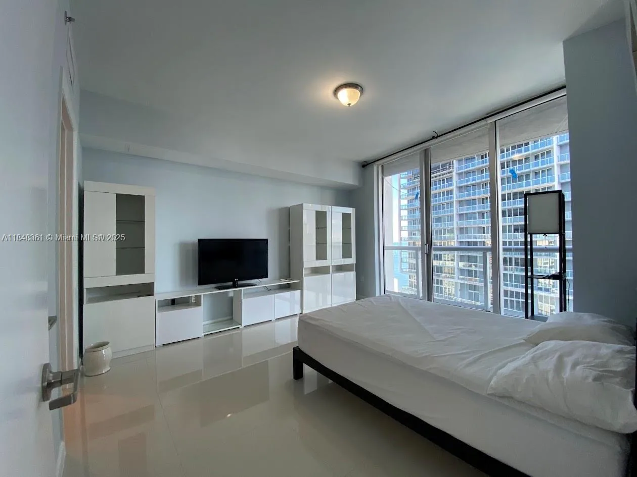 475 Brickell Ave # 4409, Miami, FL 33131 photo 6