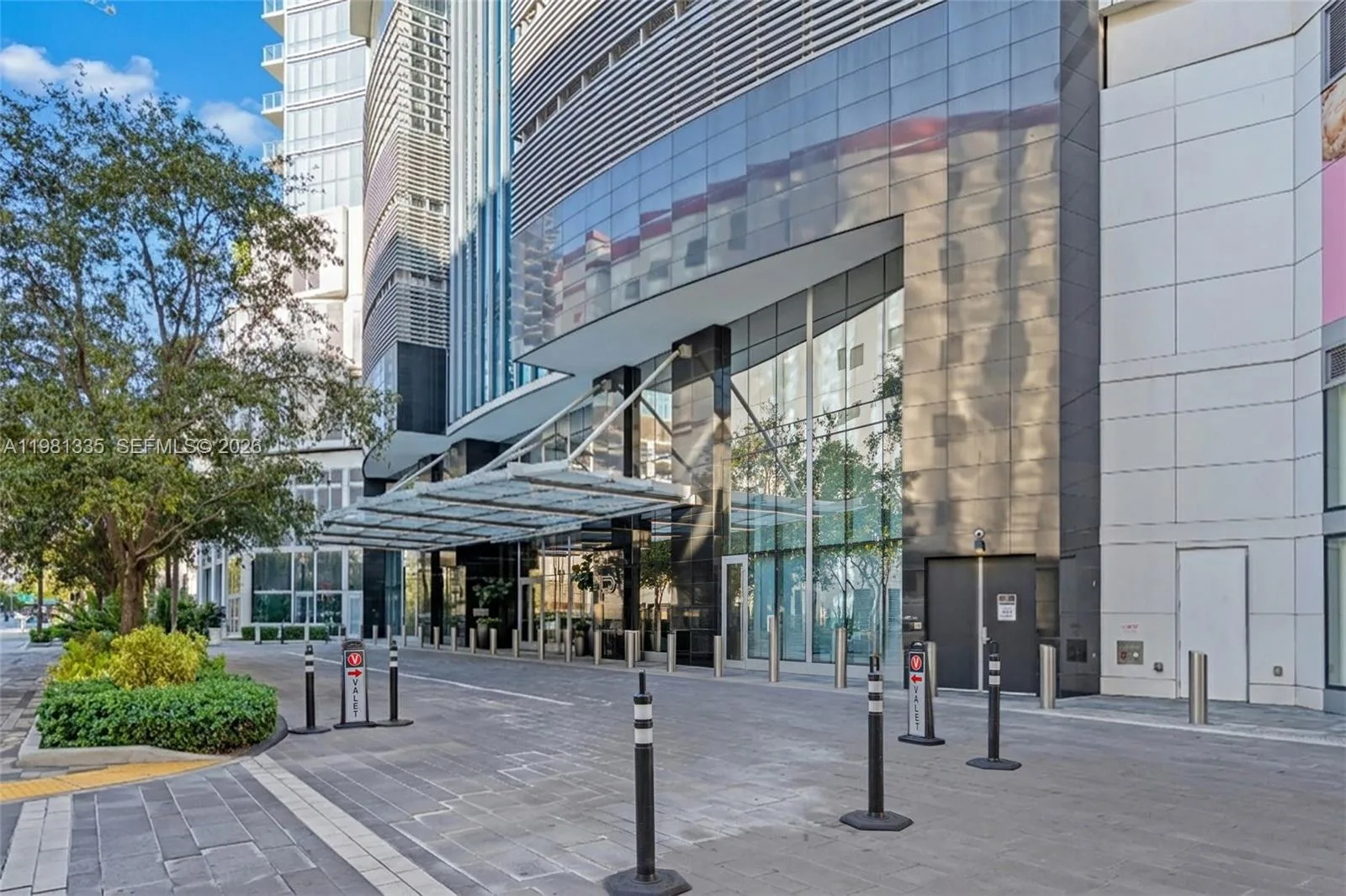 851 NE 1st Ave # 2200, Miami, FL 33132 photo 4