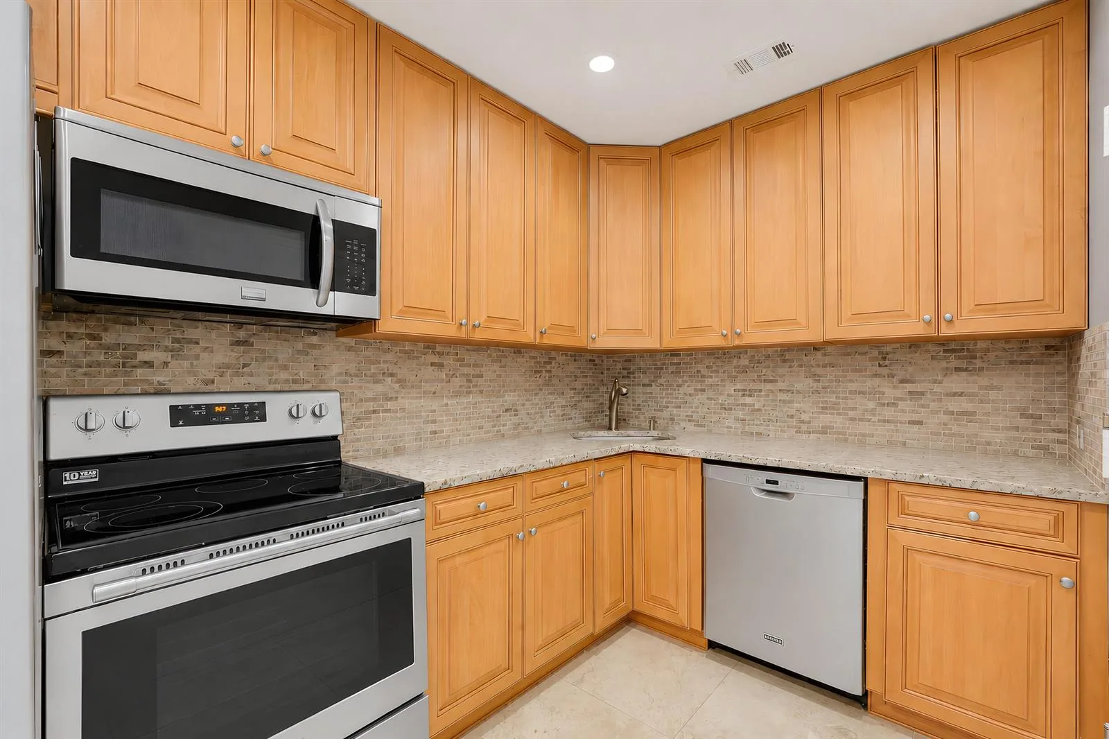 3230 S Ocean Boulevard # D-607, Palm Beach, FL 33480 photo 11