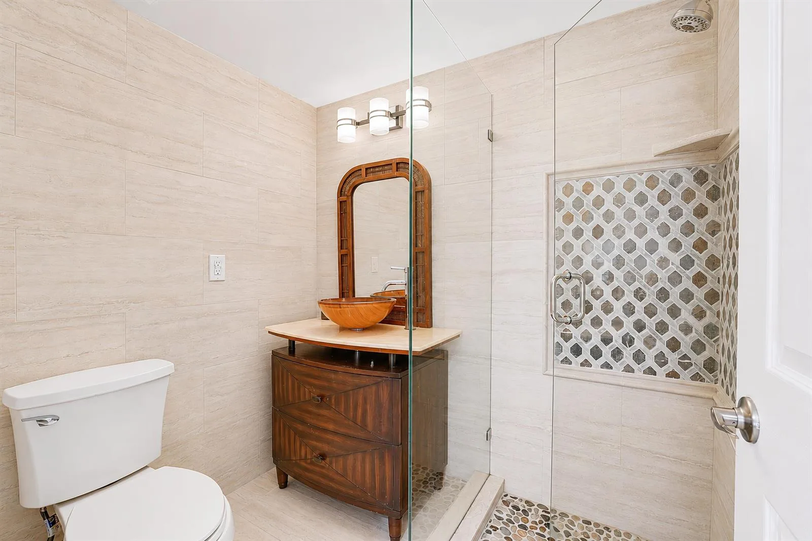 3230 S Ocean Boulevard # D-607, Palm Beach, FL 33480 photo 12