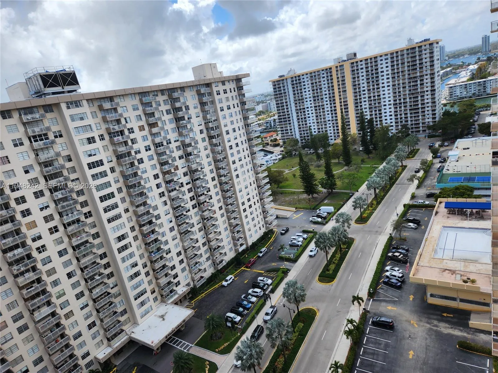 251 174th St # 2110, Sunny Isles Beach, FL 33160 photo 2