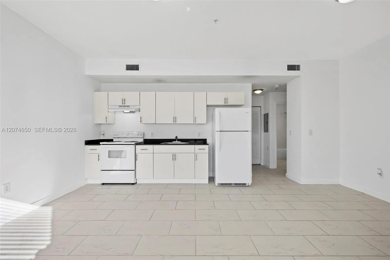 405 E 7th St # 203, Hialeah, FL 33010