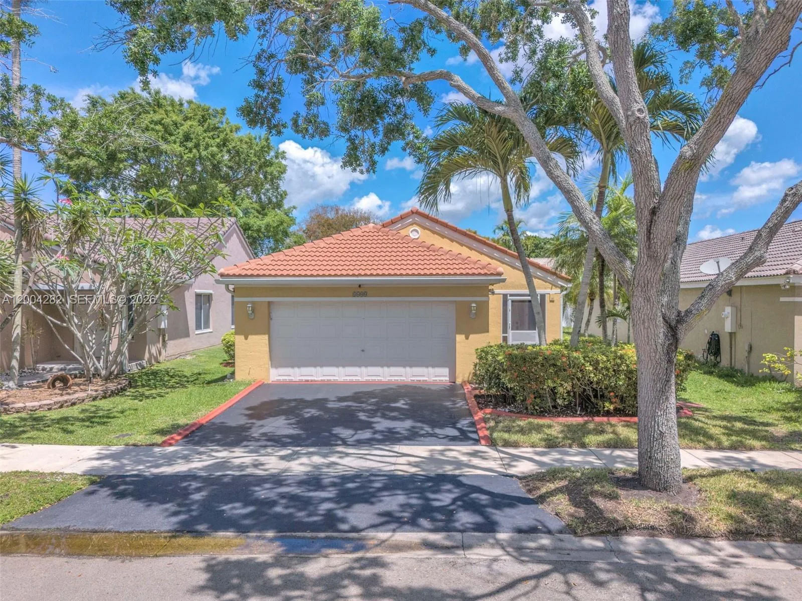 1600 Salerno Cir, Weston, FL 33327