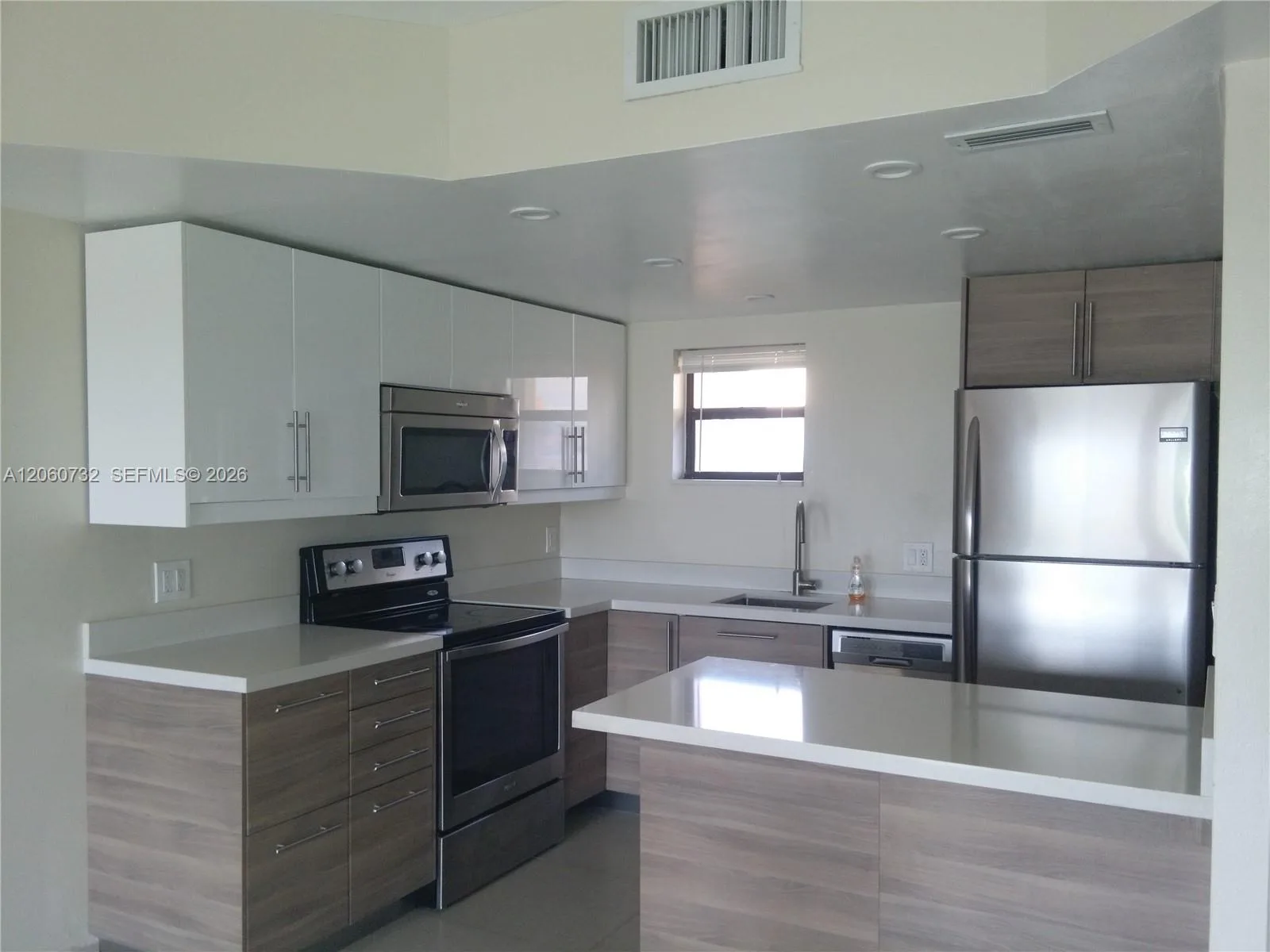 8290 Lake Dr # 510, Doral, FL 33166